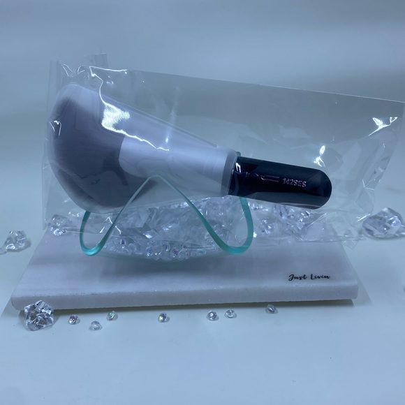 🛍️ 142SES MAC Brush - Picture 2 of 12